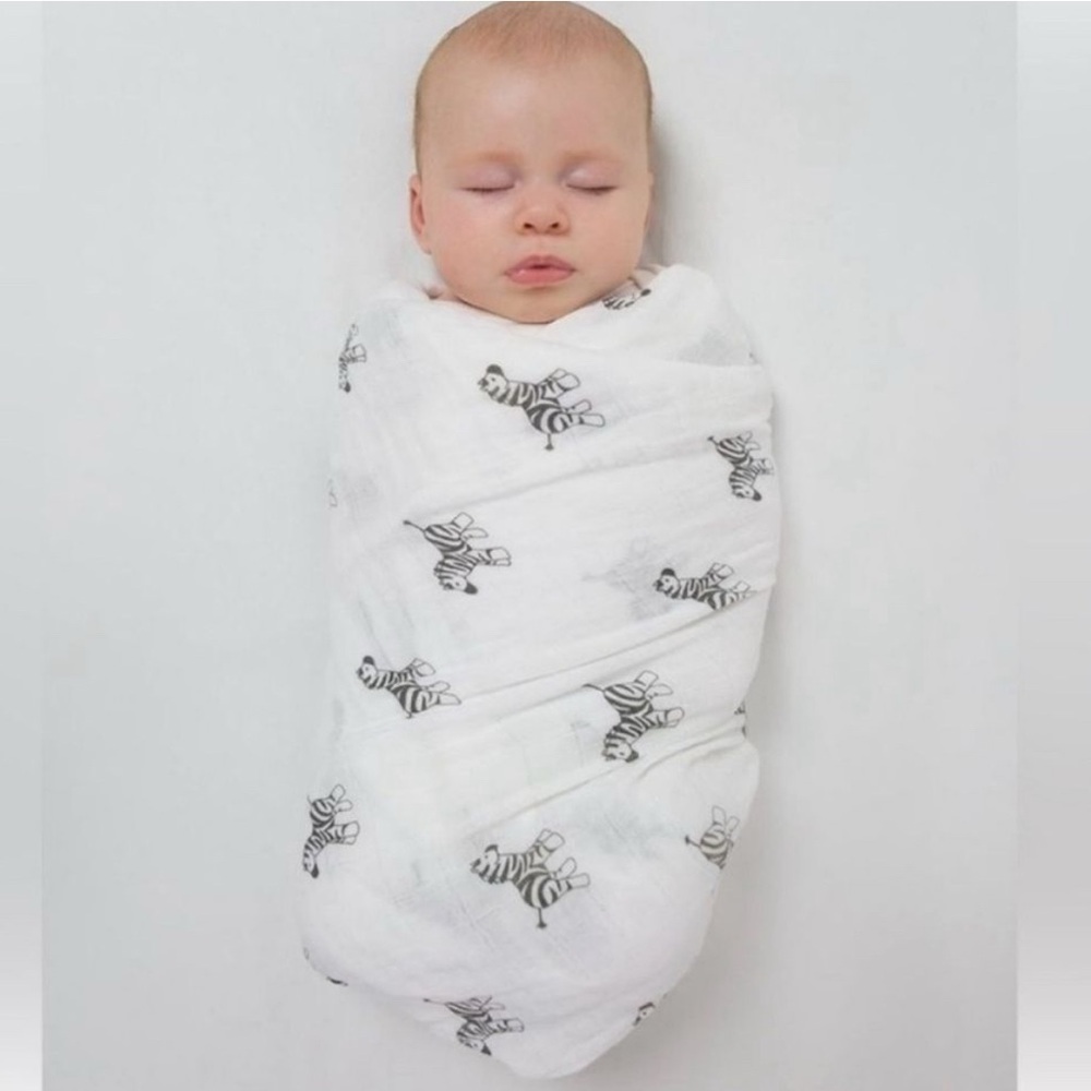 Amazing Baby Muslin Swaddle with Zebra Print*